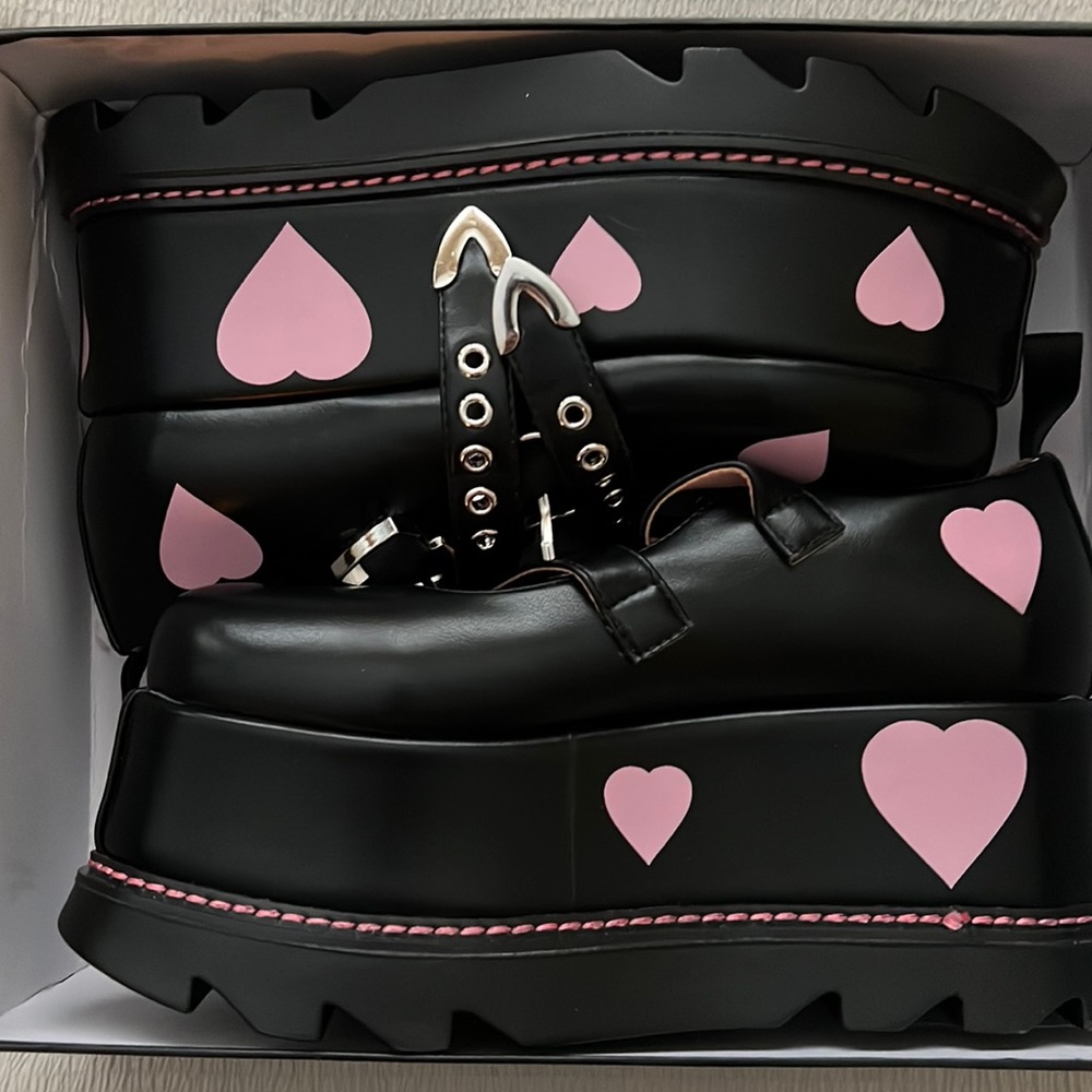 Platform shoes